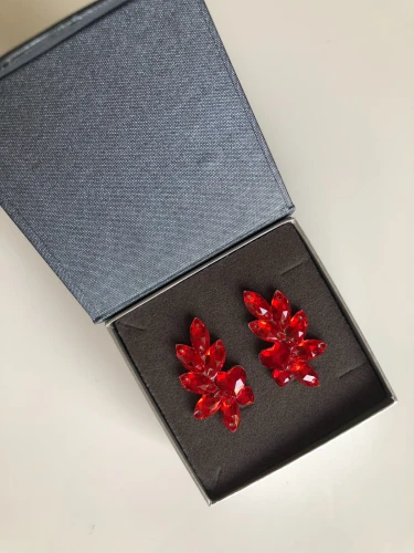 HEARTS RED