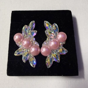 CRYSTAL AB WITH ROSE PEARL